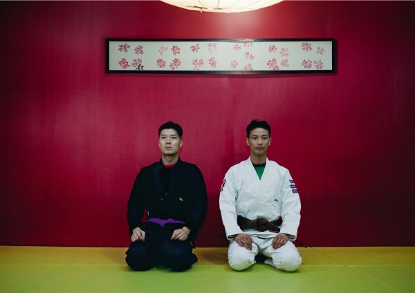 Photo5: SUNDAY GROCERY STORE Jiu Jitsu Gi BBQ Sauce White (5)