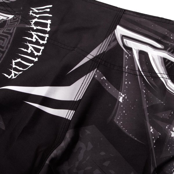 Photo7: VENUM Fight Shorts GLADIATOR 3.0 Black/White (7)