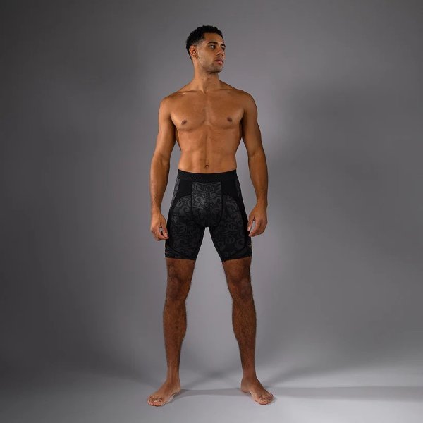 Photo2: Venum Vale tudo Shorts TOPURIA UNMATCHED EDITION Black/Gold (2)