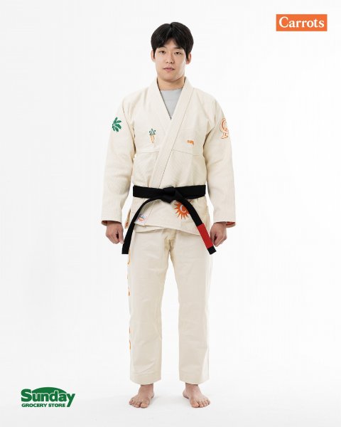 Photo17: CARROTS × SUNDAY GROCERY STORE Jiu-Jitsu Gi Off-White (17)