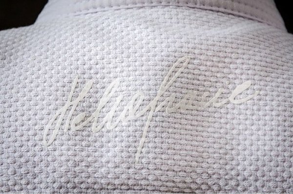 Photo2: Grand Master Gracie Jiu-Jitsu Legend White (2)