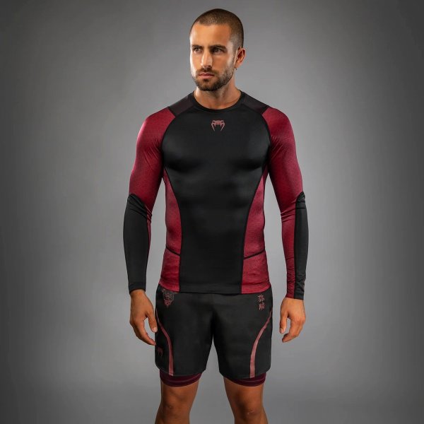 Photo2: VENUM x ASSASSIN`S CREED SHADOWS Rashguard Long Sleeve Burgundy/Black (2)