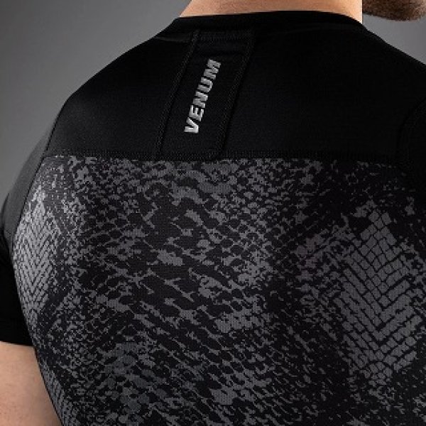 Photo6: VENUM Rashguard No G-Fit Scales Short Sleeve Black/Charcoal Gray (6)
