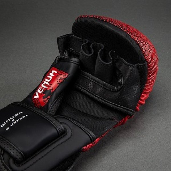Photo3: VENUM x TEKKEN 8 Sparring MMA Glove KAZUYA Red/Black (3)