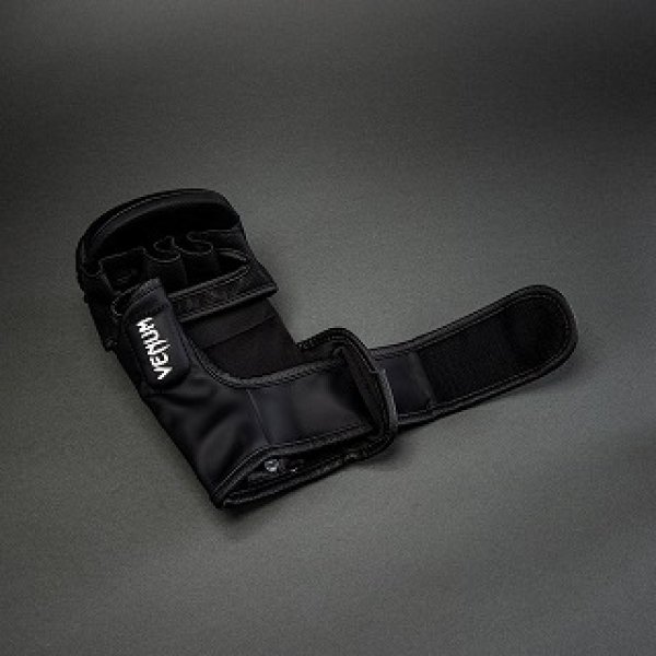 Photo6: VENUM x TEKKEN 8 Sparring MMA Glove KING Black/Yellow (6)